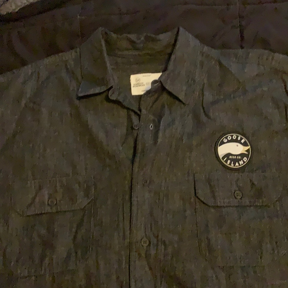 Selling my goose island beer co. Button down shirt